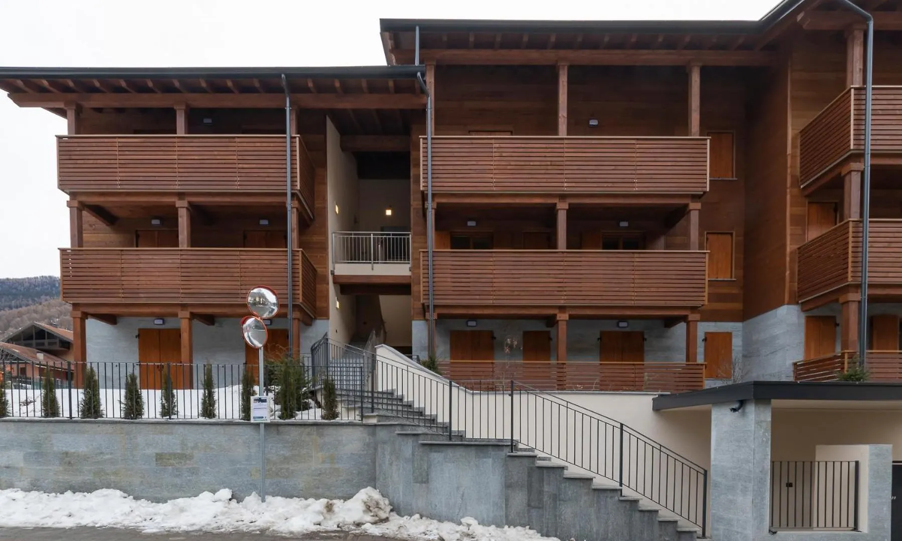 The Nest - Trilo - Wifi - Box - Cortile - Magnolta Apartment Aprica Italy