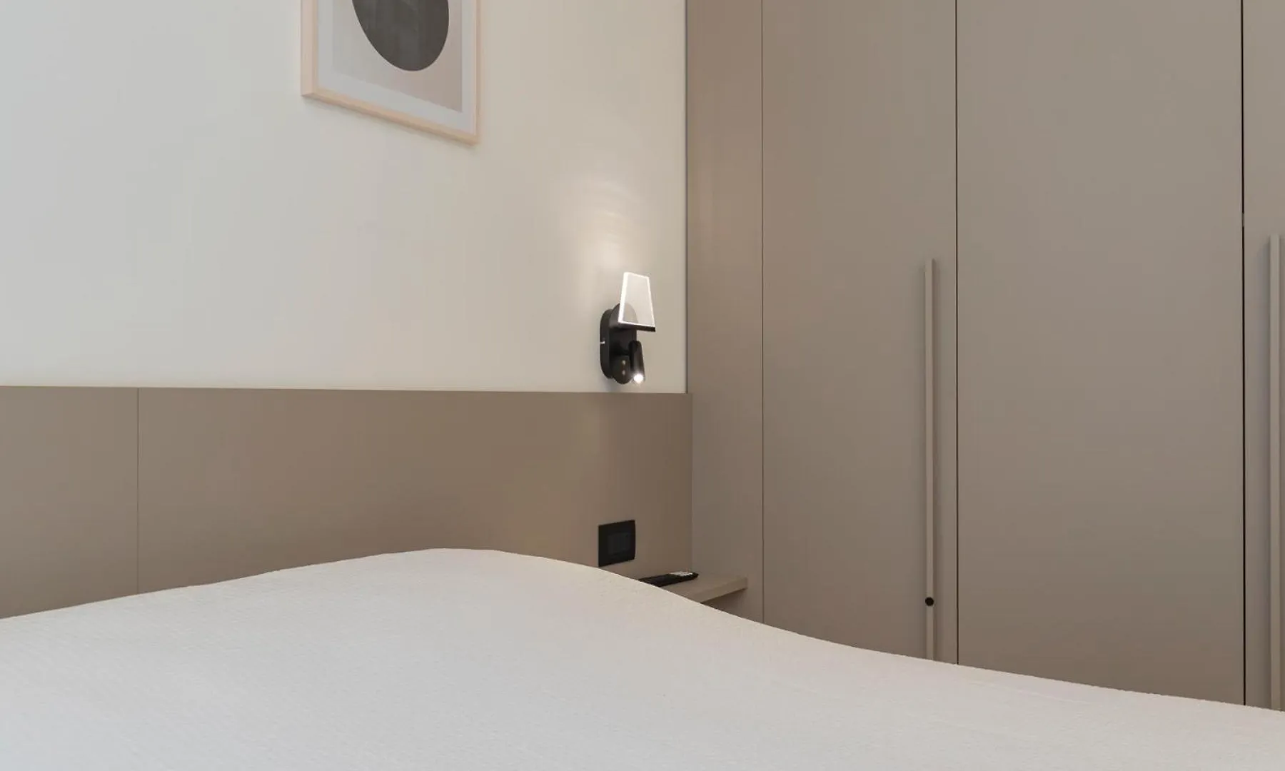 The Nest - Trilo - Wifi - Box - Cortile - Magnolta Apartment Aprica